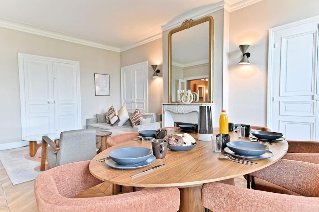 Luxueux 10 Personnes #opera #bastille Appartement Parijs